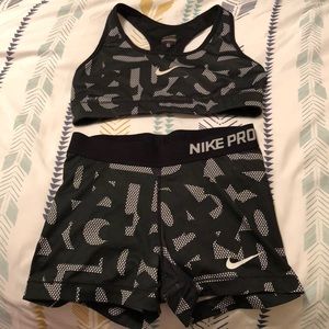 Nike Pro fit